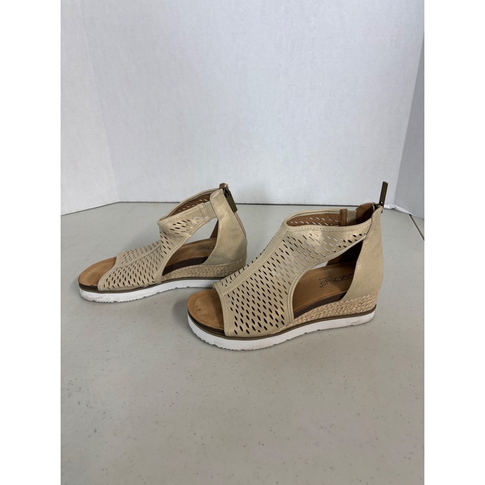 Corkys Footwear Womens Gold Laser Cut Espadrille Wedge Sandals‎ Size 8 - Picture 2 of 8
